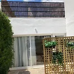 Apartamento Beautiful Boutique House Near The