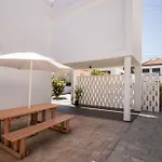Apartment Beautiful Boutique House Near The