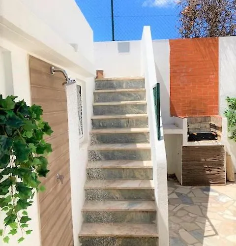 Beautiful Boutique House Near The