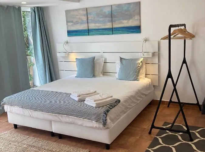 Beautiful Boutique House Near The *