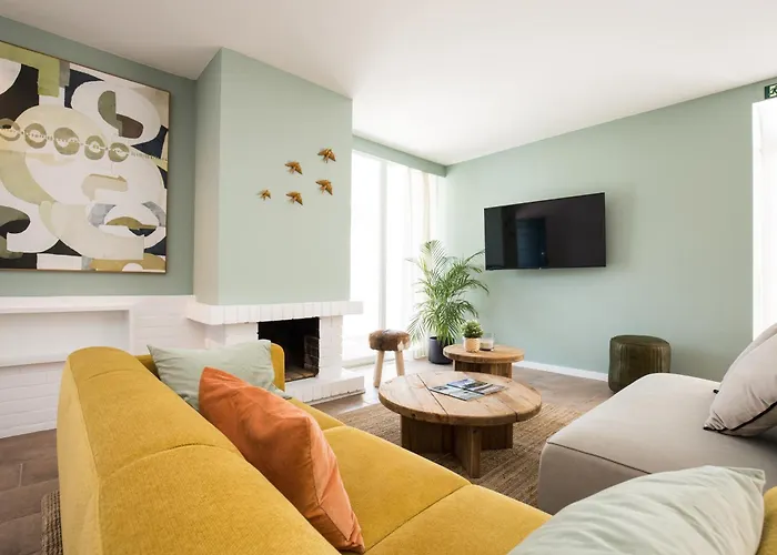 Beautiful Boutique House Near The Кошта-да-Капарика